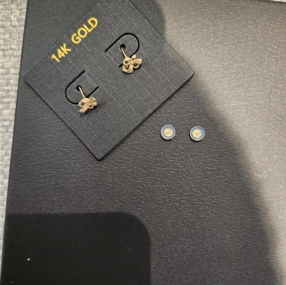 14kt gold earrings  new - Picture 3 of 3